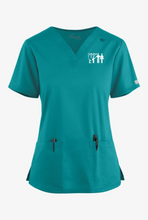 Load image into Gallery viewer, Pampa-Emp-024 - Butter-Soft STRETCH Women&#39;s 4-Pocket V-Neck Scrub Top